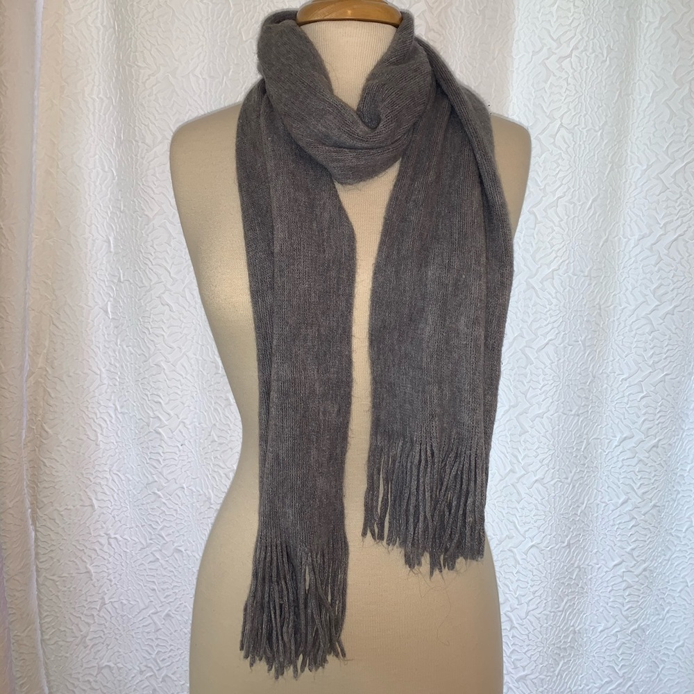 Izod Scarf